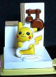 Cake decorating Pikachu