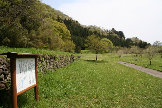 �����@��