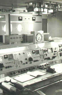 radio.jpg (383161 �o�C�g)