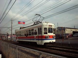 �ܔ��s�d�ԁ��w�̌��`�c�@��