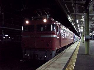 ���ւ���擪�ɗ���EF81 409(��)