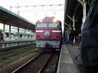 �����ۉw�Ŕ��Ԃ�҂Ō�̂����獆