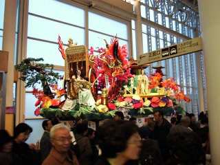 �V���w�ɂɓW������Ă����R�ԁH