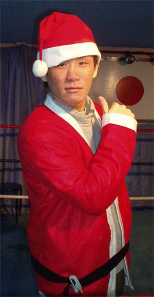 �T���^�N���[�X