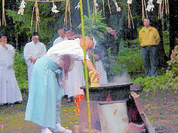 ���@������