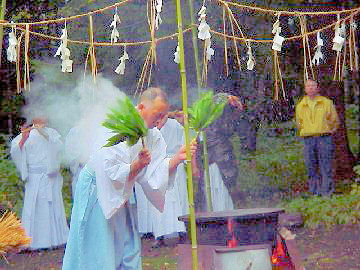 ���@������