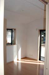 2�K�̗m���͖k���ΐ��̊֌W�ňꕔ�V�䂪���z�ɂȂ��Ă���