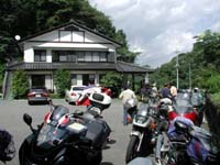 一旦は食事処に着いたのだが・・・・