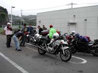 �O���s���̃R���r�j�ɓ���