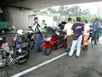 �u����`�A�d�s�b�Q�[�g���J���Ȃ������񂾂�`�v�Ƃl�؎��i�Ԃ̃t�H���c�@�j�B�����̓J�[�{���X�N���[���̓����ɃA���e�i�����邩��炵���B�u�J�[�{���X�N���[���͎g���Ȃ��Ȃ��E�E�Eorz�v