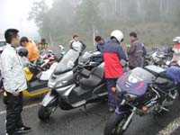 �u���C���E�F�A���悤���A�ǂ����悤���`�v�ƔY�ރ����o�[�B