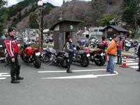 ���̉w�y�ǂ����z�̓o�C�N�ł����ς��B�o�C�N�ł���A���߂�Ƃ��낪���肸�Ɉ��Ă���