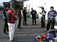 �݂�ȗ����Ă���̂́A�n�ׂ��ɍ���ƃI�[�o�[�p���c�𗚂��Ă��Ă��₦�邽��