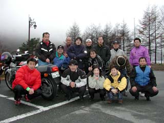 �����������߂钆�̏W���ʐ^