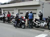 ��ɓ������Ă��������o�[�B