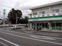 �N���}�ʂ�̏��Ȃ����n�ɂ���R���r�j