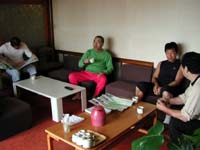 �H��ɂ̓��r�[�ɃR�[�q�[�܂ŗp�ӂ���Ă����B�ǂ��܂ŃT�[�r�X�������񂾁`�I�i�O�O�G