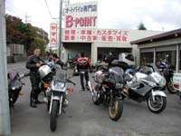 �����s�̂q51�����ɂ���o�C�N�V���b�v�ŉ��}�C��