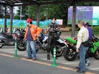 ������ɁA�`�l5�F30�ɂ͗��Ă����l����