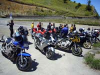 ���̃O���[�v�������ς����ăo�C�N���炯�B���Ɍ�����̂������n�C�E�F�[�ɑ�����