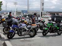 ����̃o�C�N�Œ��ԏ���g�苒�h���������`�O�O�F