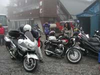 ����ɂقǋ߂��i�͂��j�́y����R���z�����H���B�K�X���Ă���l�q�������邩�ȁH