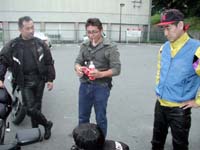 ���Q���Ȃ���C�����Ȃt�Î��̂܂��ɐl���W��