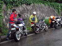 �}���Ń��C���E�F�A�𒅂�