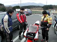 �s�쎁�� NSR250R SE ���͂��2�X�g�����v���J�k�`