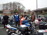 �悤�₭�݂�ȑ����āA��ɒ����Ă����l�������z�b�Ƃ��Ă���