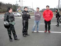 ���Q���̂l�R���i���[�j�Ƃl�����i������2�l�ځj�͂Ԃ���тȂ���̂�����