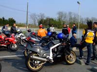 �C�����̂�����̉��ŋx�e