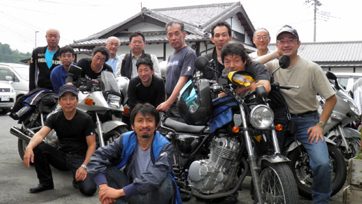 ���̉w�y�Êy�z�ɂ�