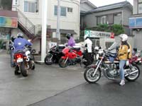 �J�~�钆�A�Ō�̏o����