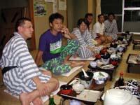 �����b�N�X���Ĉ��ށA�H�ׂ�