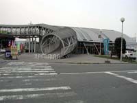 ���H���܂����Ō��z����Ă���y���̉w�ɂ炳���z�̌���