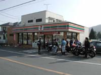 ���܂Œʂ��Ă͂�����������������Ƃ��Ȃ��R���r�j