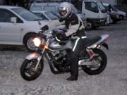 �n�q��������