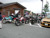 �����ł͒P�Ȃ�x�e��