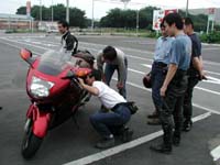 �g�D�h �����A�n�쎁�̃o�C�N���R���r���l�q����������