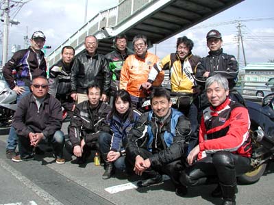 �A�H�̃R���r�j�ɂ�