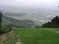 ���̂��R����̌i�F�B��O�̸�ذ݂̓n���O���C�_�[�̃e�C�N�I�t�ꏊ