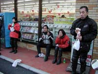 �܂��C�����オ�炸�������ɐH�ׂ郁���o�[�B