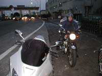 �r��������