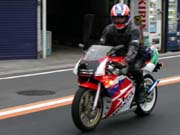 �s�쎁����