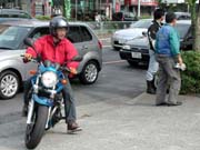 �����V�[���E�m�D�s�����B�E�͌㑱�����o�[�̖ڈ�������Ă���l�D�h �����Ƃl�쎁