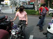 �g�D�h �����̃S�������Ɍׂ�u���₷�����I�v�Ƃ����x�H�̂j�J���j