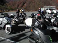 �y���g���l���z�������e�̃p�[�L���O�ɓ����B��������ƁA���\�g�t���Ă���