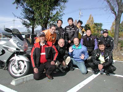 �W���ʐ^�B�o�C�N��w�ɂ������肪�A�̐S�̃o�C�N�͂j�J����ZZR1200�����ʂ��Ă��Ȃ������B�`�O�O�G