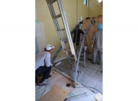 木造住宅　鉄骨階段